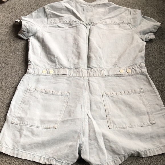 Adorable, OUTERKNOWN BRAND  linen and cotton romper. Super cute! Size small. - Picture 6 of 6